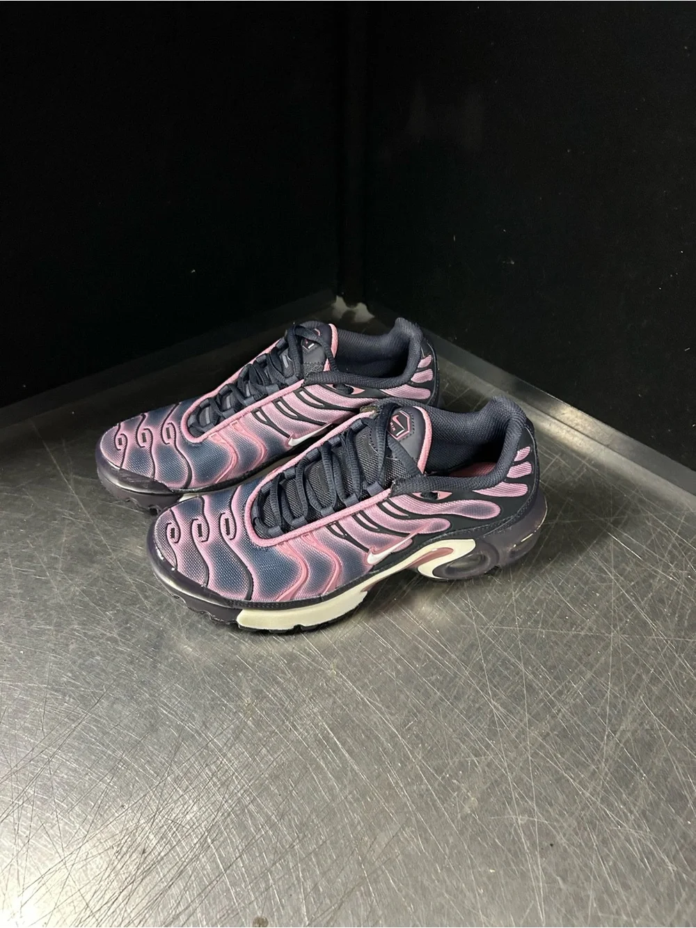 Nike Air Max TN Size 6Y
